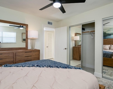 1225 Carlton Court - Photo Thumbnail 12