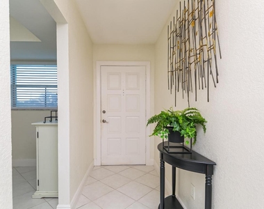1225 Carlton Court - Photo Thumbnail 5
