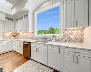 1111 Towlston Road - Photo Thumbnail 8