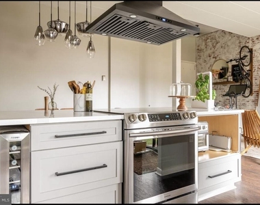 114 Roberts Lane - Photo Thumbnail 7
