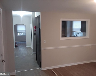 812 Edgewood Avenue - Photo Thumbnail 3