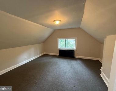 812 Edgewood Avenue - Photo Thumbnail 5