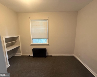 812 Edgewood Avenue - Photo Thumbnail 4