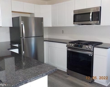 507 Barrett Street - Photo Thumbnail 5