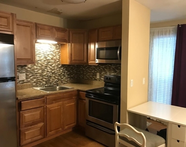 1000 W 26th St - Photo Thumbnail 5