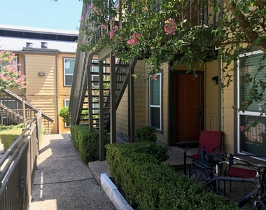 1000 W 26th St - Photo Thumbnail 10