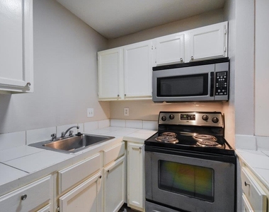 1000 W 26th St - Photo Thumbnail 11