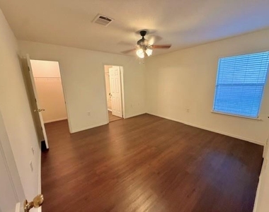314 Paddington Dr - Photo Thumbnail 8