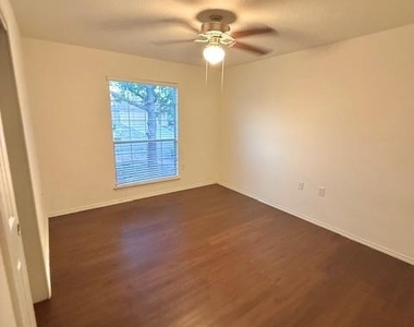 314 Paddington Dr - Photo Thumbnail 13