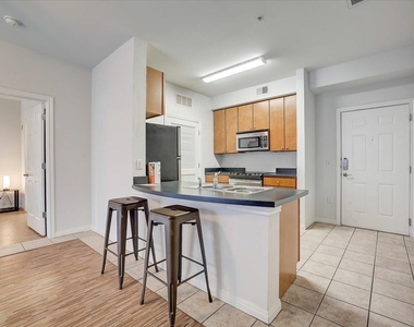 2515 Pearl - Photo Thumbnail 1
