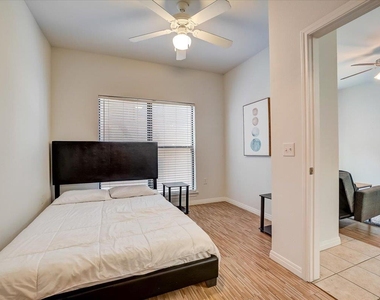 2515 Pearl - Photo Thumbnail 8