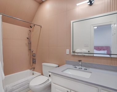 3705 Gilbert St - Photo Thumbnail 21
