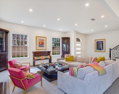 3705 Gilbert St - Photo Thumbnail 4