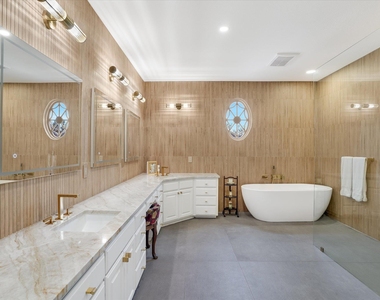 3705 Gilbert St - Photo Thumbnail 2