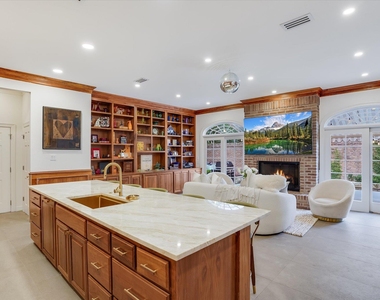 3705 Gilbert St - Photo Thumbnail 6