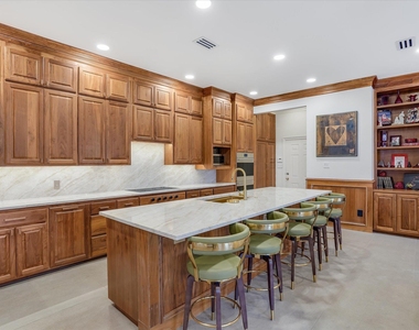 3705 Gilbert St - Photo Thumbnail 11