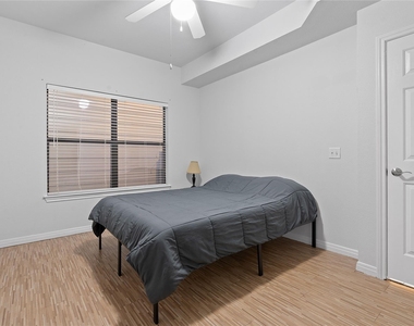 2515 Pearl - Photo Thumbnail 10