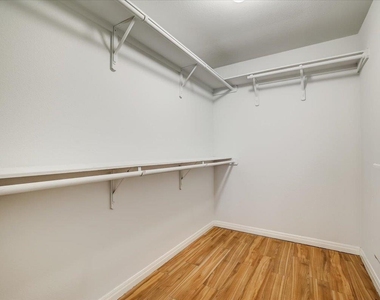 2515 Pearl - Photo Thumbnail 8