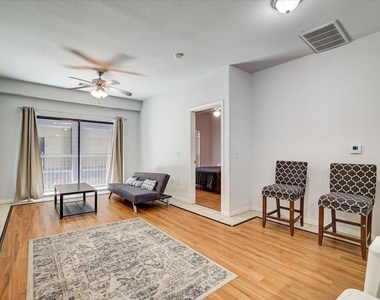 2515 Pearl - Photo Thumbnail 4