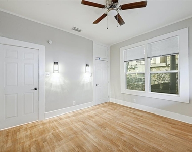 2511 San Gabriel St - Photo Thumbnail 13