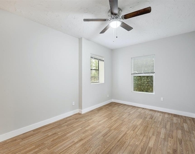 2511 San Gabriel St - Photo Thumbnail 22