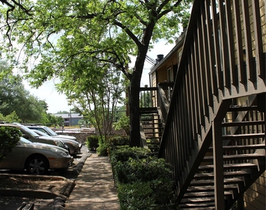 1000 W 26th St - Photo Thumbnail 4