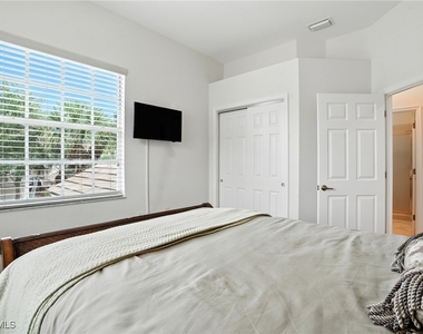 10080 Valiant Court - Photo Thumbnail 26