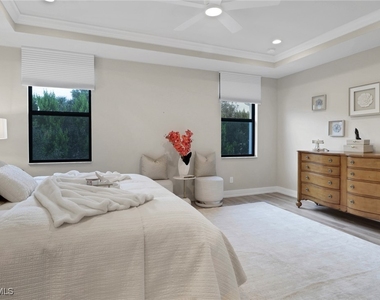 12973 Pembroke Drive - Photo Thumbnail 9