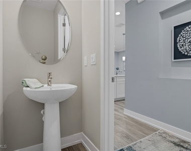 12973 Pembroke Drive - Photo Thumbnail 17