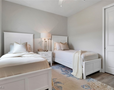 12973 Pembroke Drive - Photo Thumbnail 12