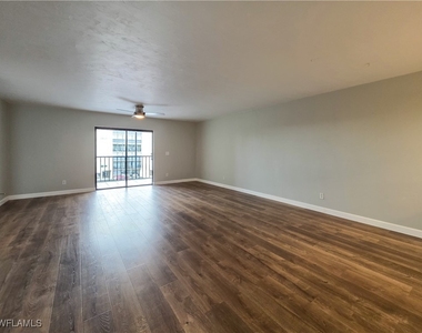4371 Bay Beach Lane - Photo Thumbnail 7