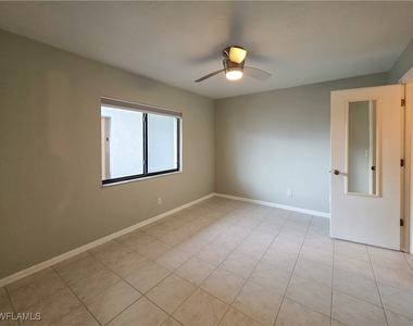 4371 Bay Beach Lane - Photo Thumbnail 13