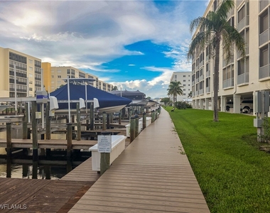 4371 Bay Beach Lane - Photo Thumbnail 5
