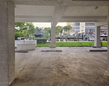 4371 Bay Beach Lane - Photo Thumbnail 16