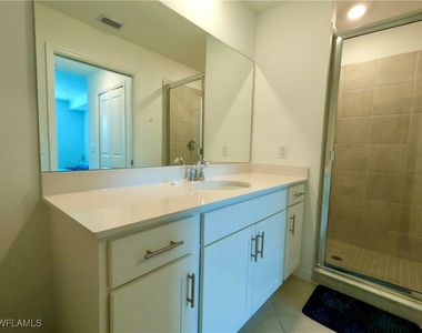 18461 Copperhead Court N - Photo Thumbnail 12