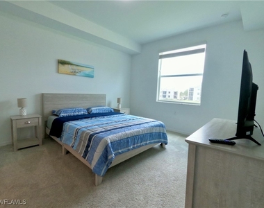 18461 Copperhead Court N - Photo Thumbnail 7