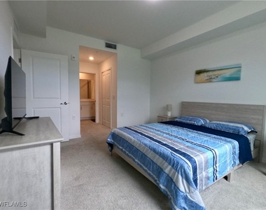 18461 Copperhead Court N - Photo Thumbnail 8