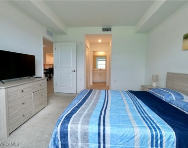 18461 Copperhead Court N - Photo Thumbnail 9