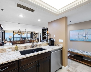 100 N Collier Boulevard - Photo Thumbnail 9