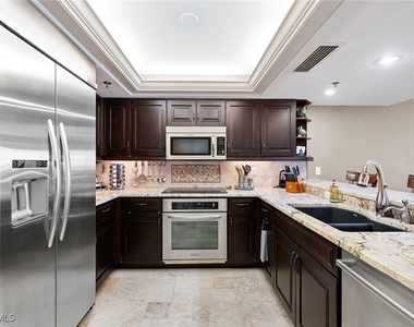 100 N Collier Boulevard - Photo Thumbnail 6