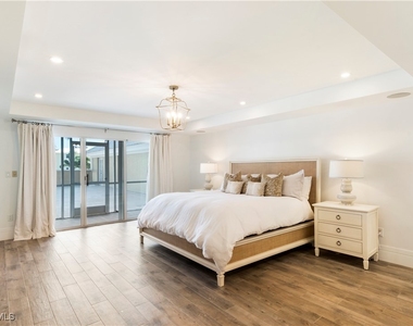 3377 Gulf Shore Boulevard N - Photo Thumbnail 16