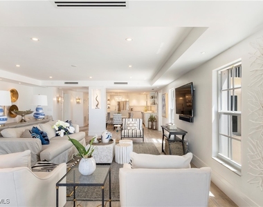 3377 Gulf Shore Boulevard N - Photo Thumbnail 4