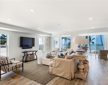 3377 Gulf Shore Boulevard N - Photo Thumbnail 3