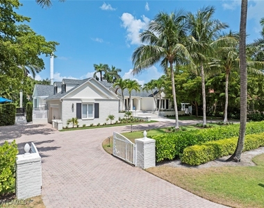 2700 Treasure Lane - Photo Thumbnail 1