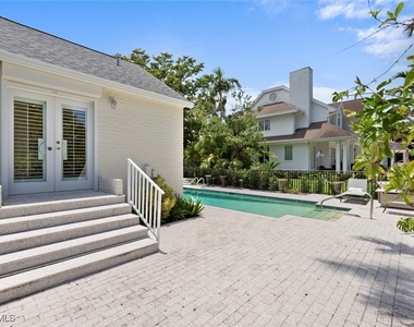 2700 Treasure Lane - Photo Thumbnail 35