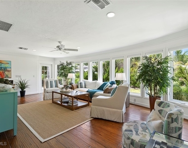 2700 Treasure Lane - Photo Thumbnail 3