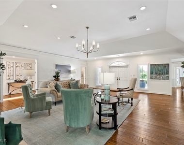 2700 Treasure Lane - Photo Thumbnail 7