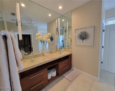877 7th Street S - Photo Thumbnail 14