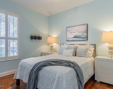 877 7th Street S - Photo Thumbnail 16