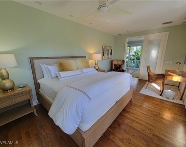877 7th Street S - Photo Thumbnail 12